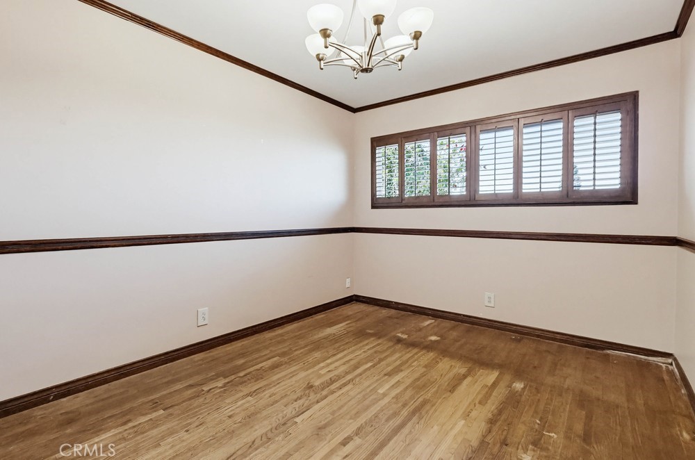 2141 Ronsard Road