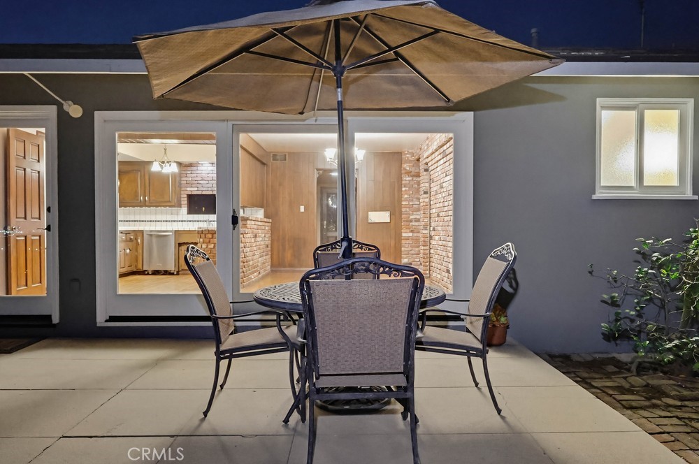 2141 Ronsard Road