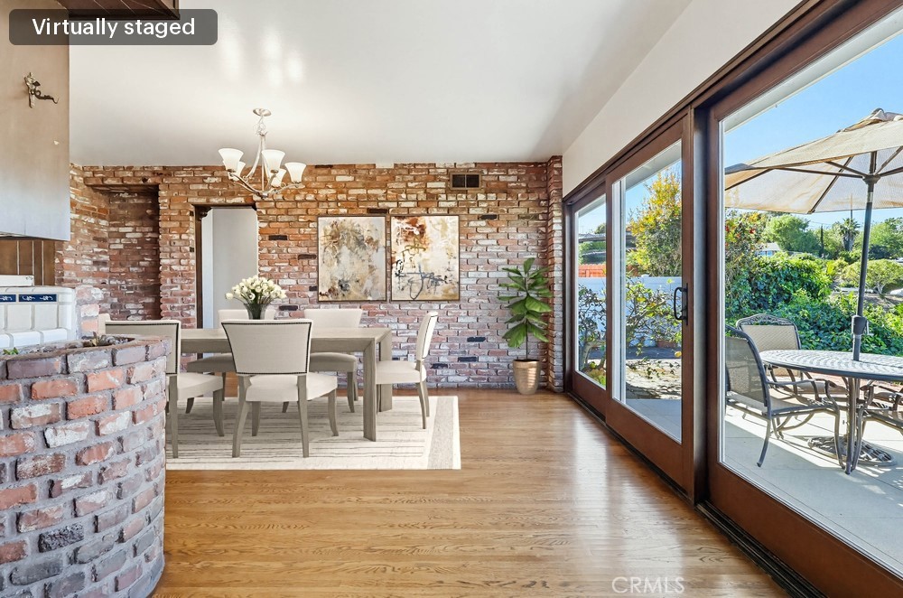 2141 Ronsard Road