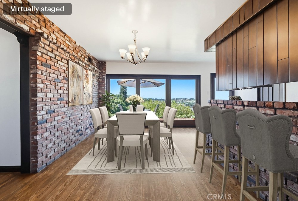 2141 Ronsard Road