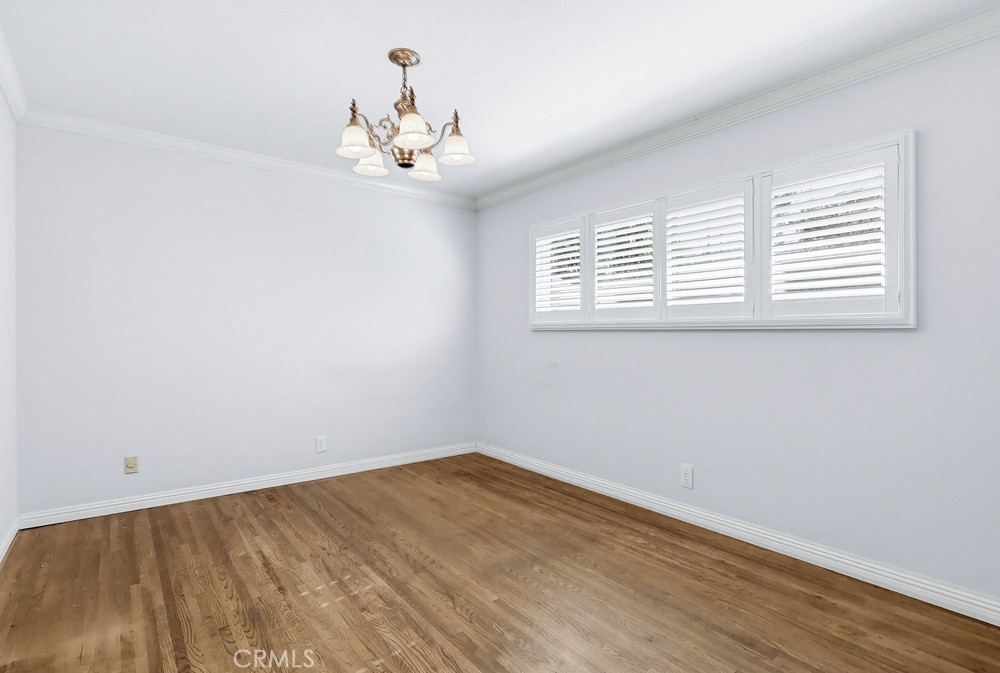 2141 Ronsard Road