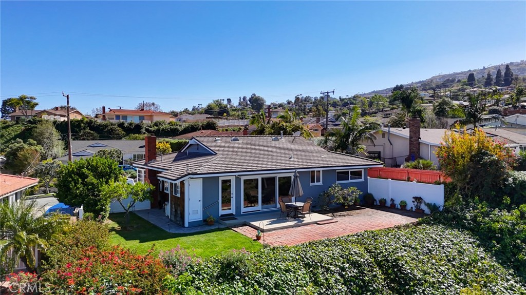 2141 Ronsard Road