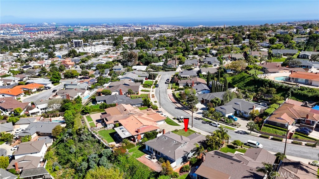2141 Ronsard Road