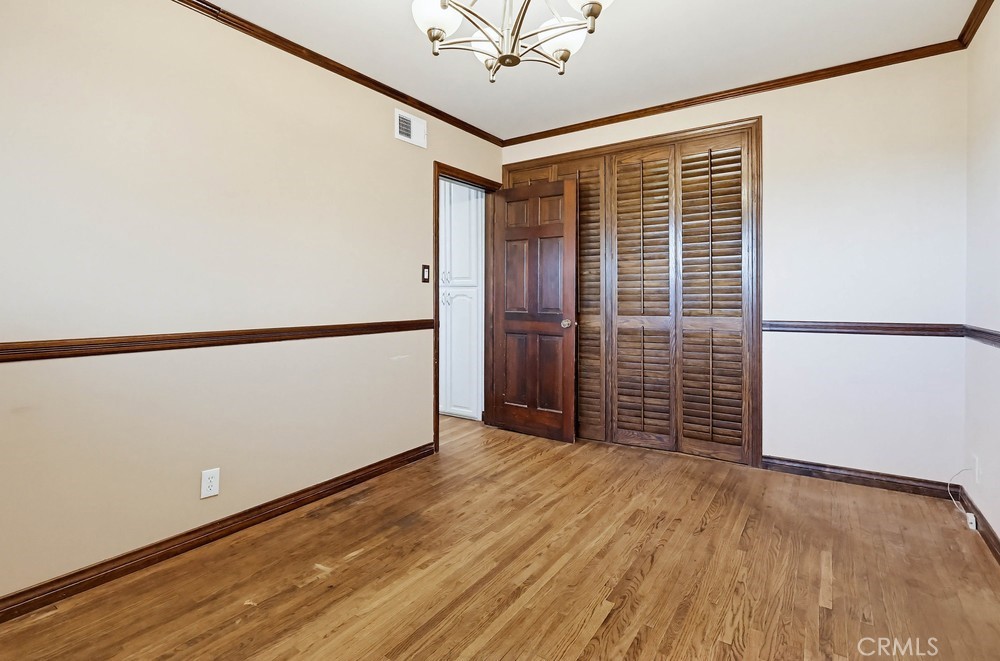 2141 Ronsard Road