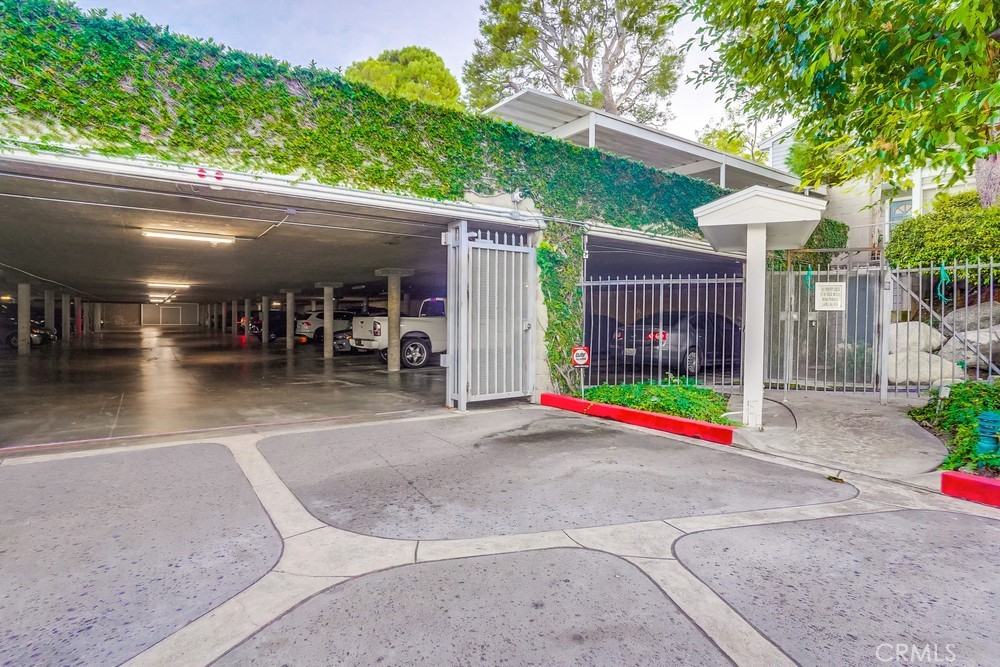 1227 W Capitol Drive 71