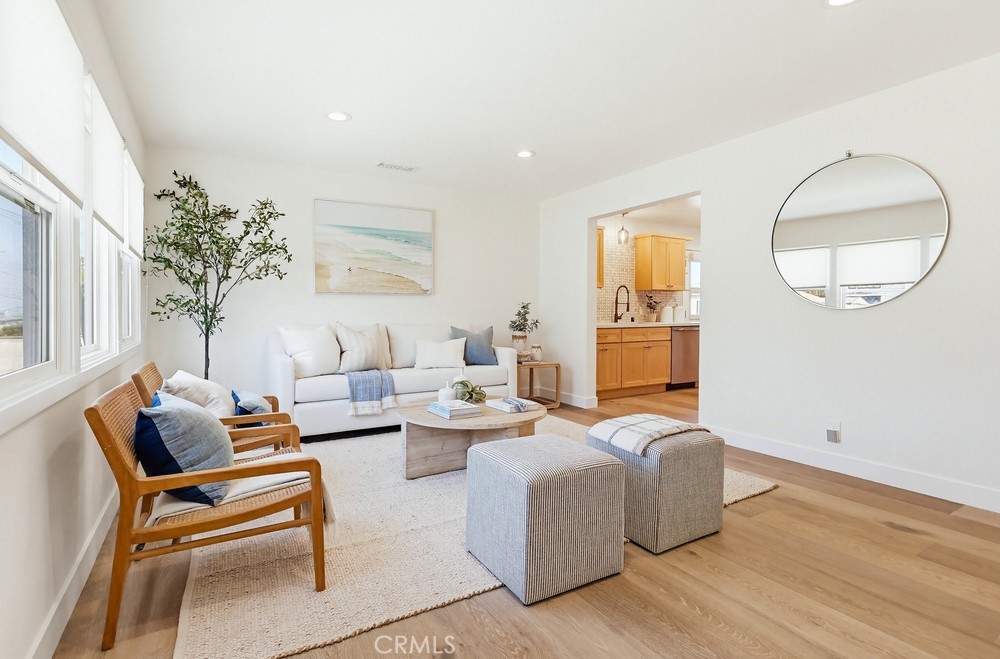 1231 W Santa Cruz Street