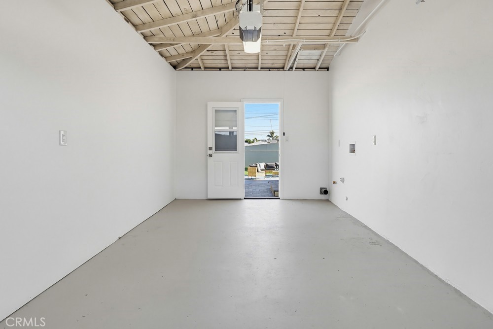 1231 W Santa Cruz Street