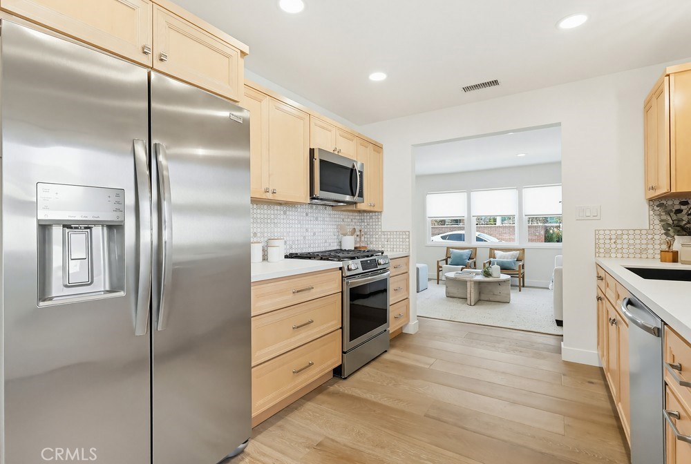 1231 W Santa Cruz Street