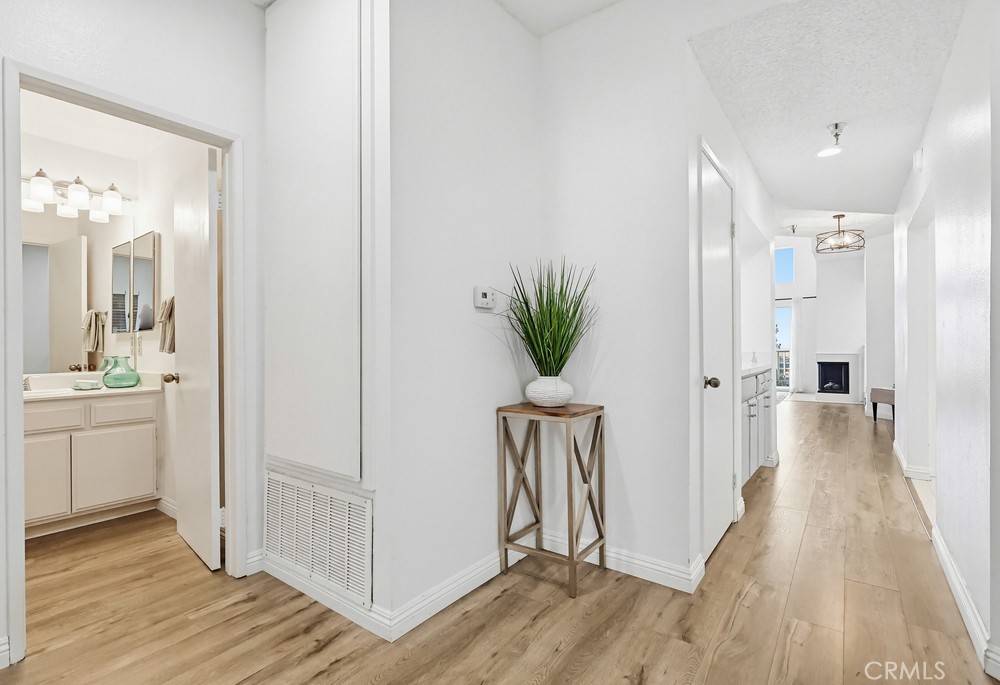 1450 Brett Place 305