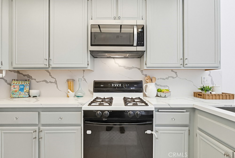 1450 Brett Place 305