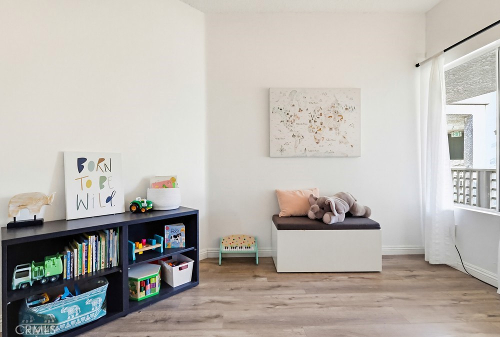 1450 Brett Place 305