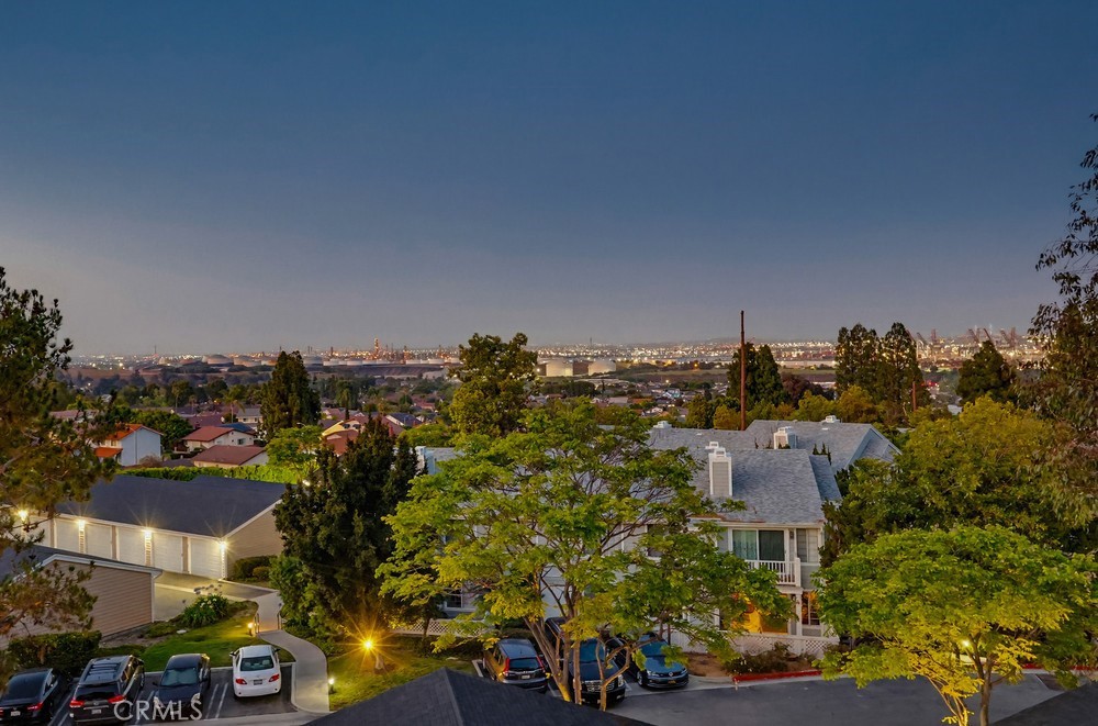 1450 Brett Place 305