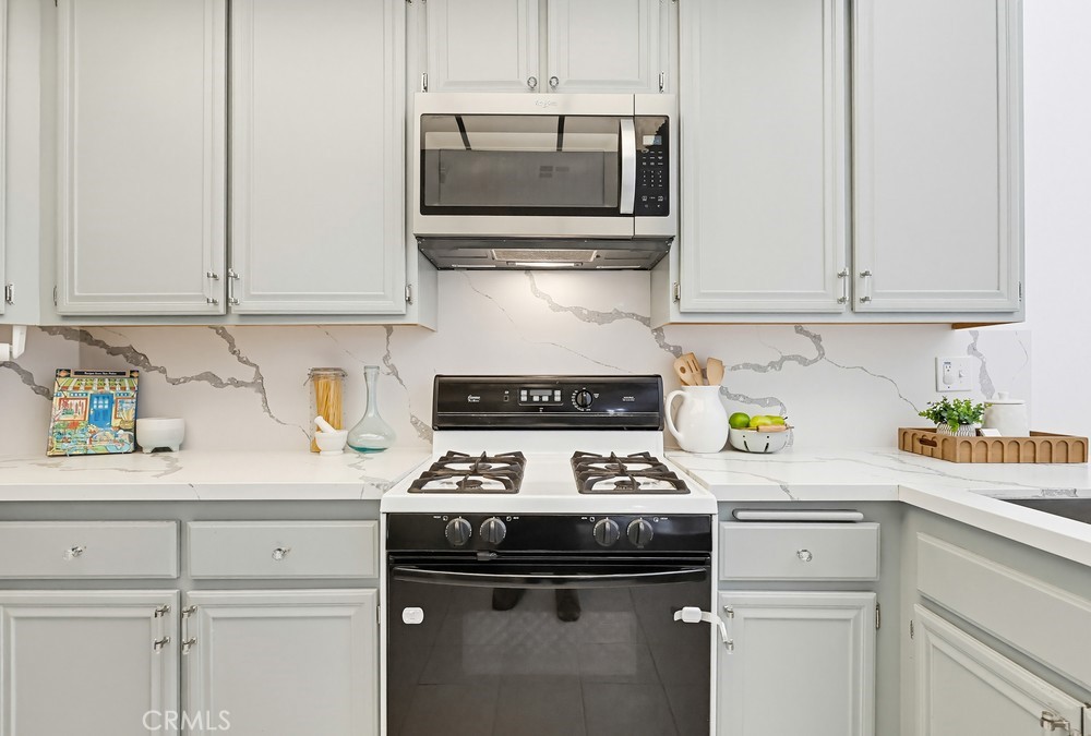 1450 Brett Place 305