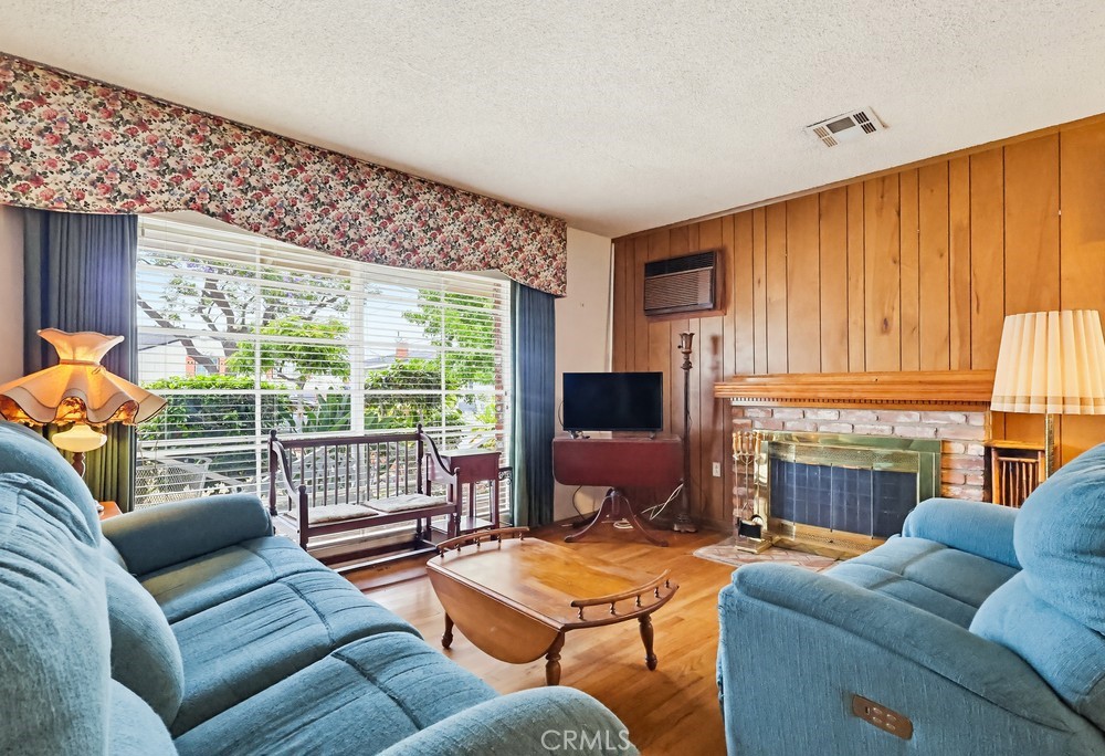 1509 W Santa Cruz