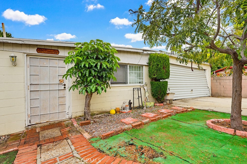 1509 W Santa Cruz