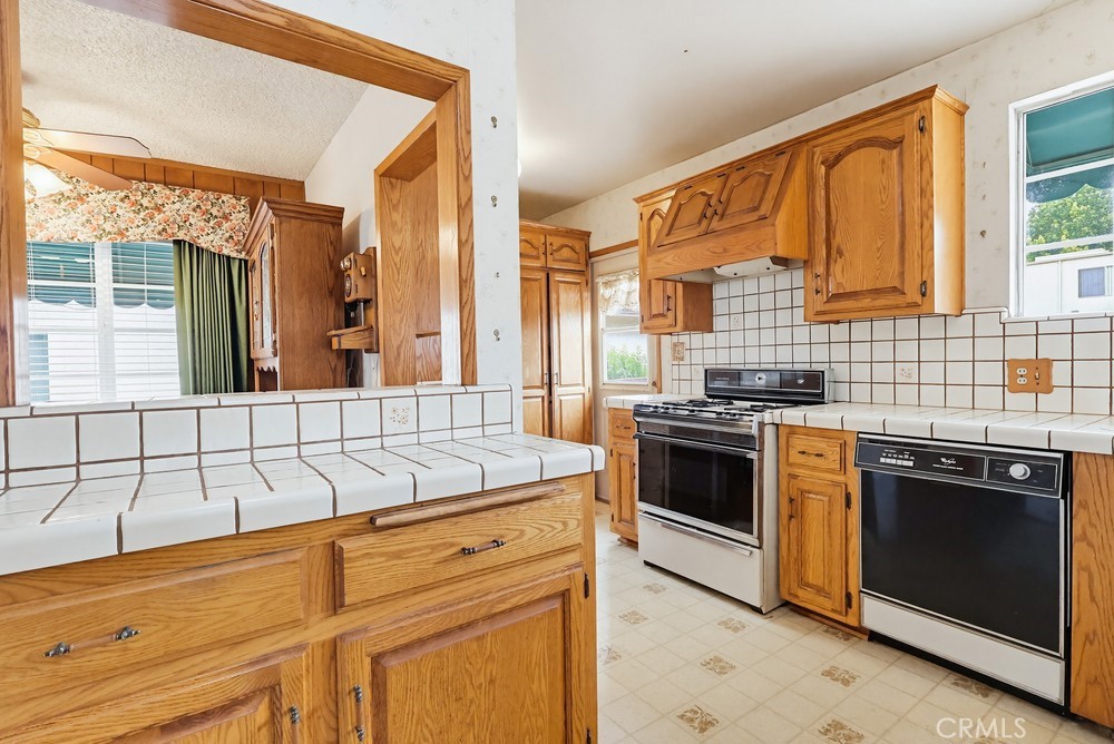 1509 W Santa Cruz