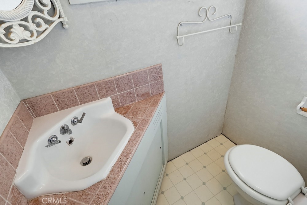 1509 W Santa Cruz