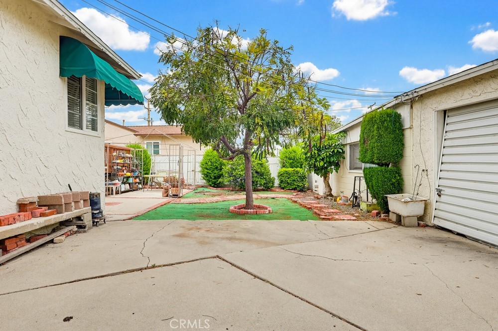 1509 W Santa Cruz