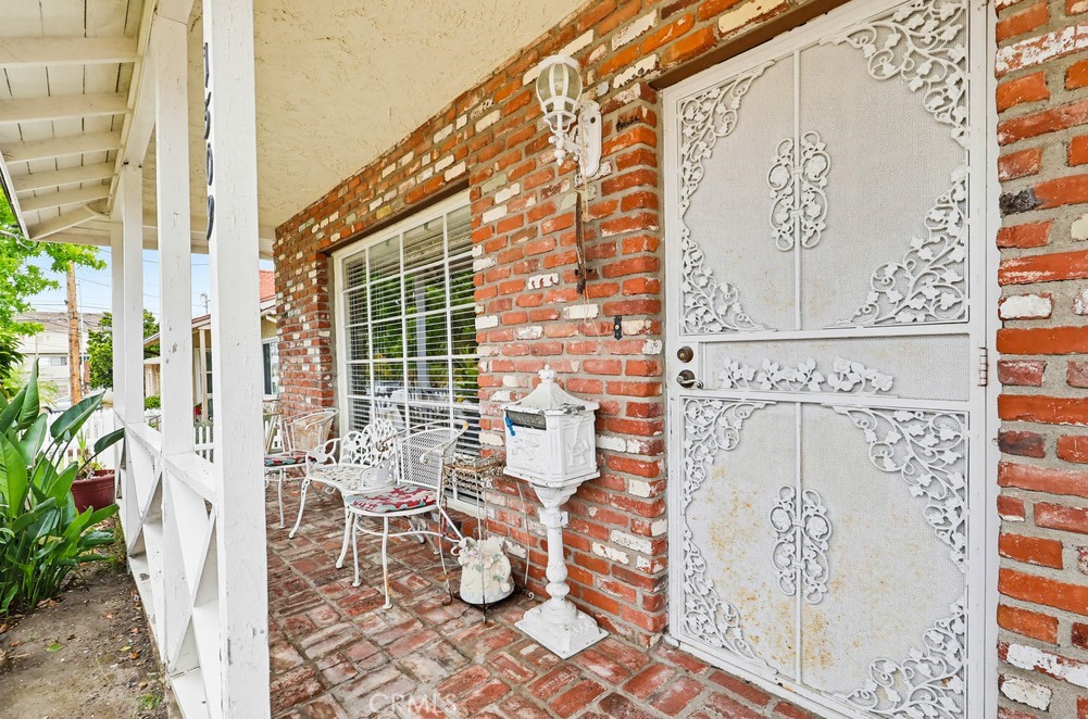 1509 W Santa Cruz