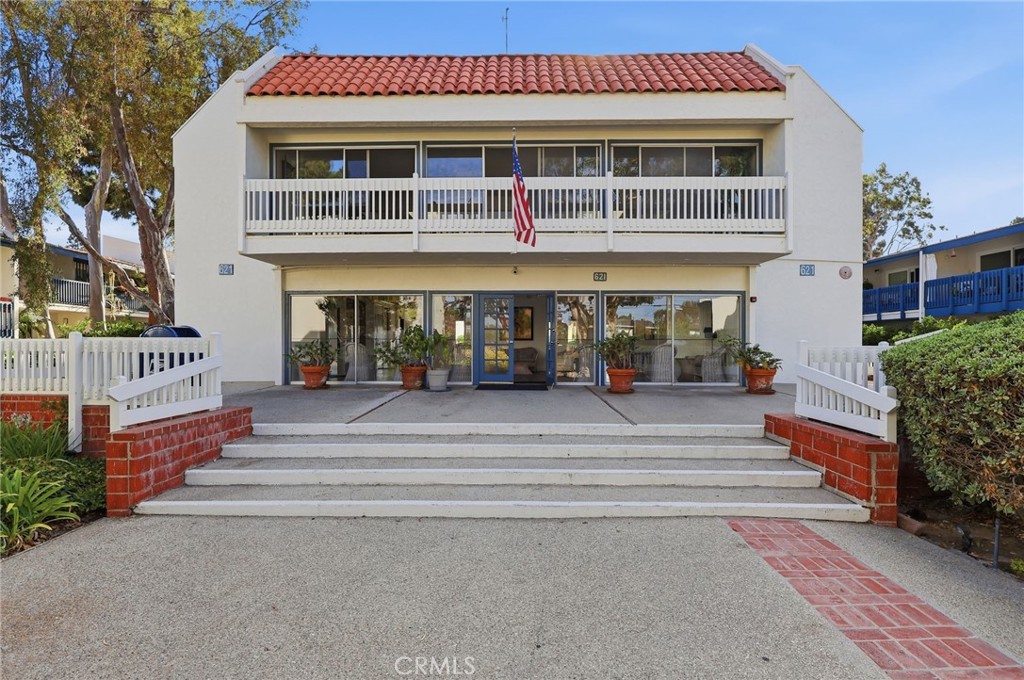 802 Camino Real