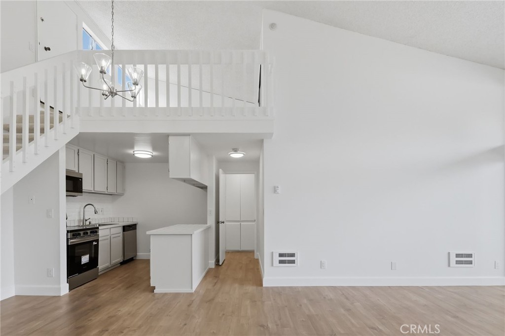802 Camino Real