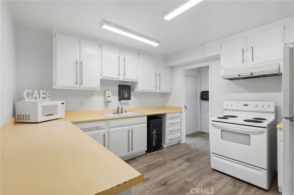 802 Camino Real
