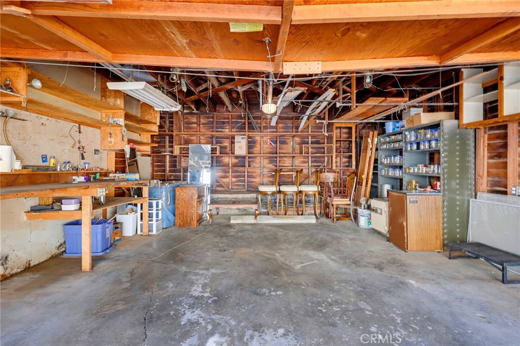 1129 W 9th Street
