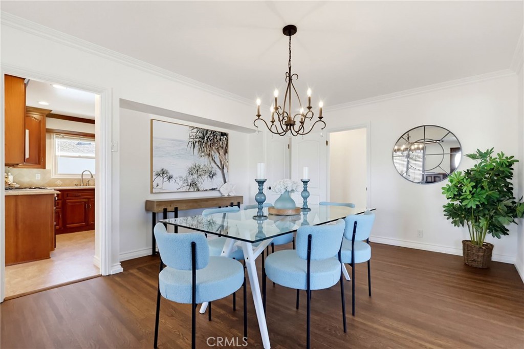 1129 W 9th Street
