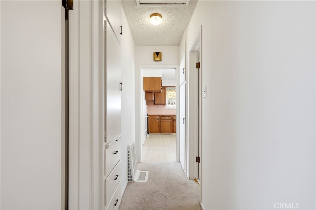 1129 W 9th Street