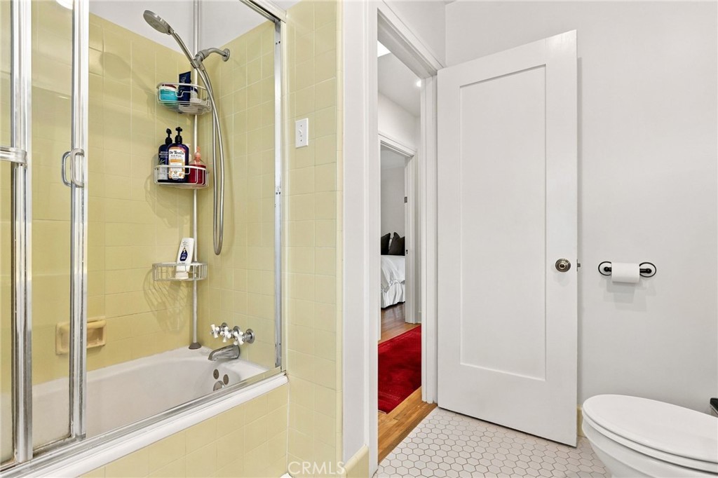 1227 W 17th Street