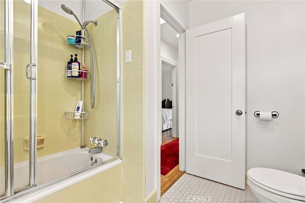 1227 W 17th Street