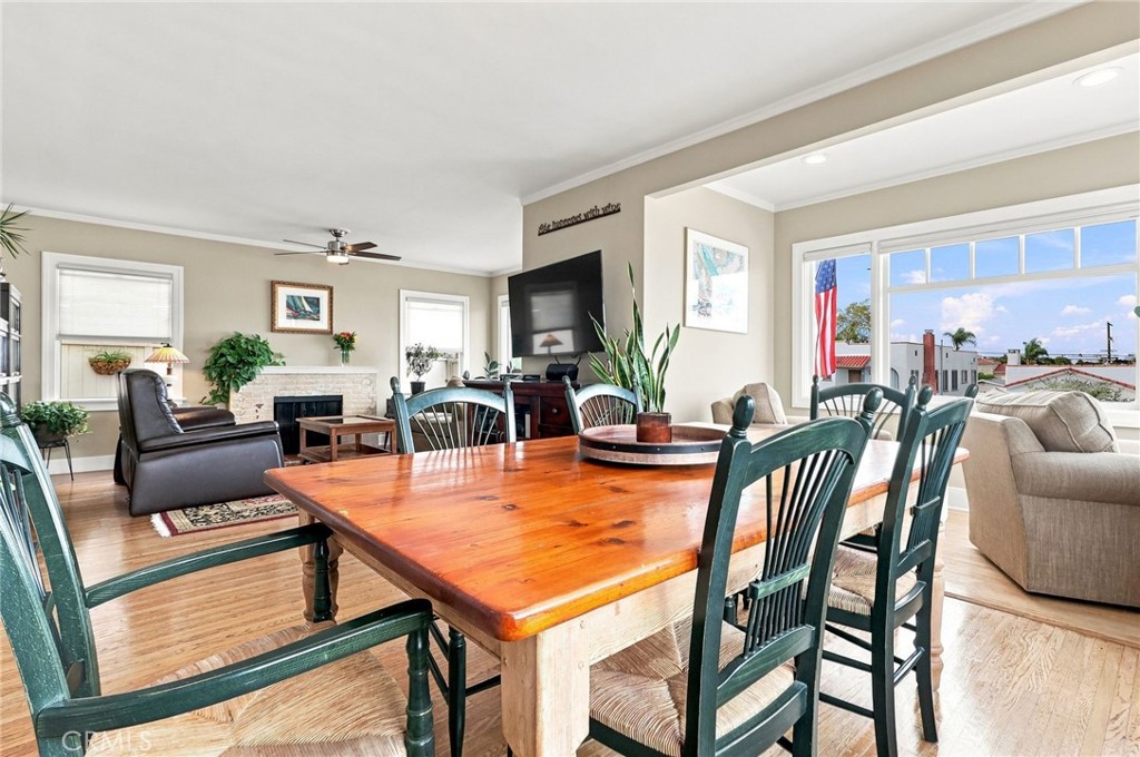 1227 W 17th Street