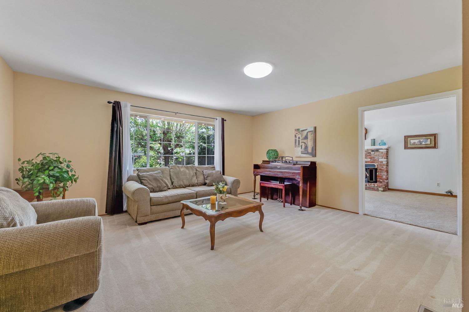 2432 Compadre Dr
