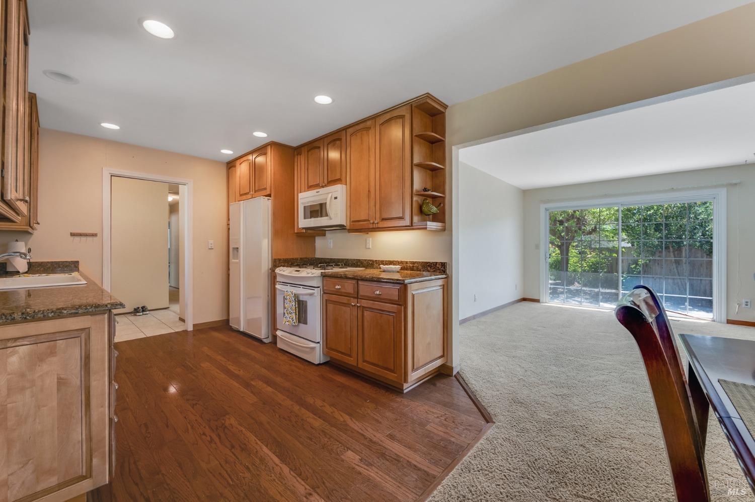 2432 Compadre Dr