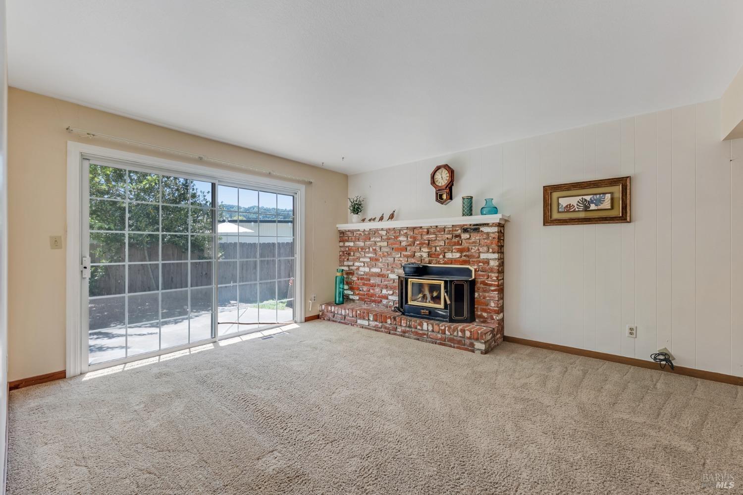 2432 Compadre Dr