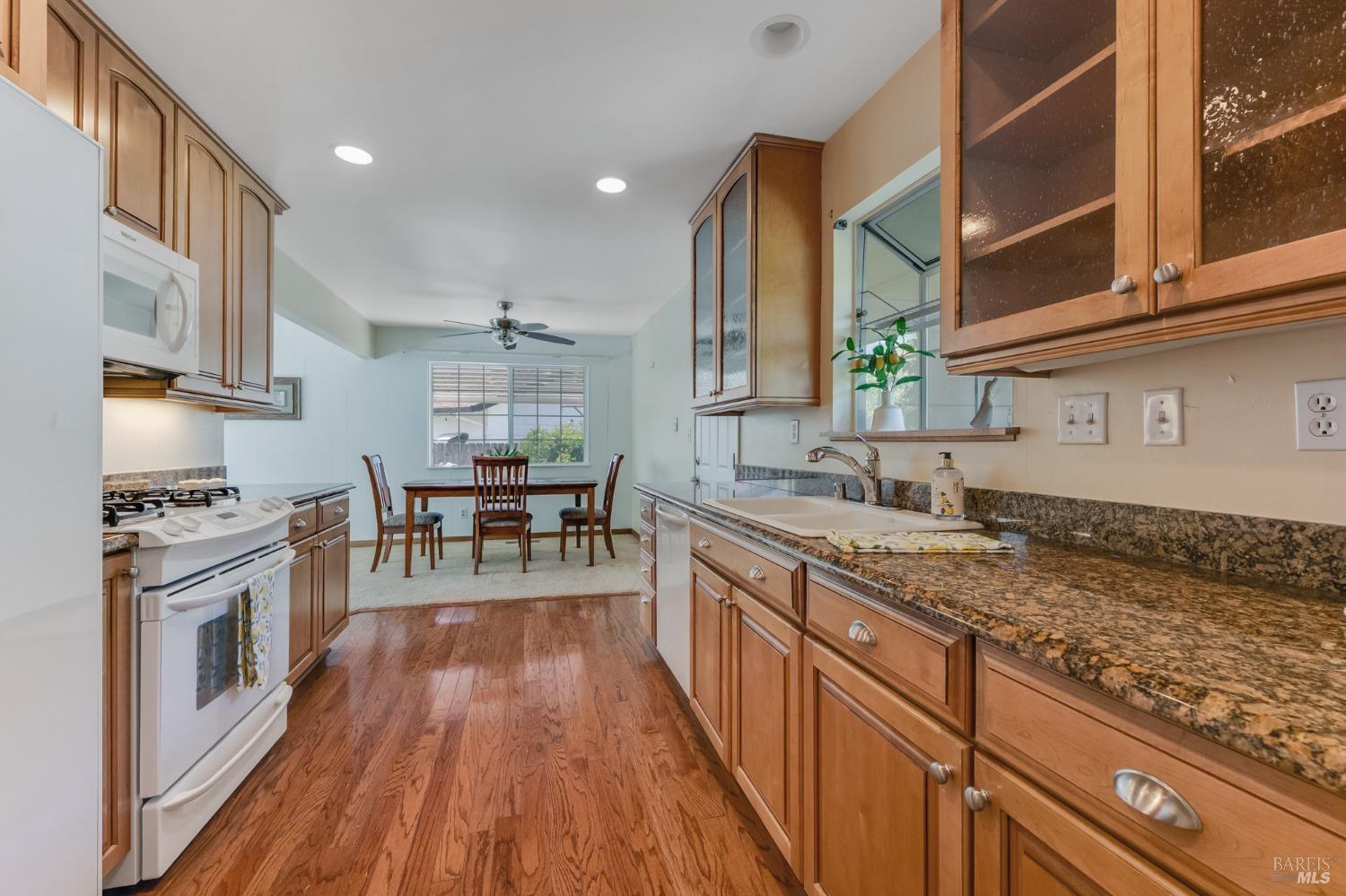 2432 Compadre Dr