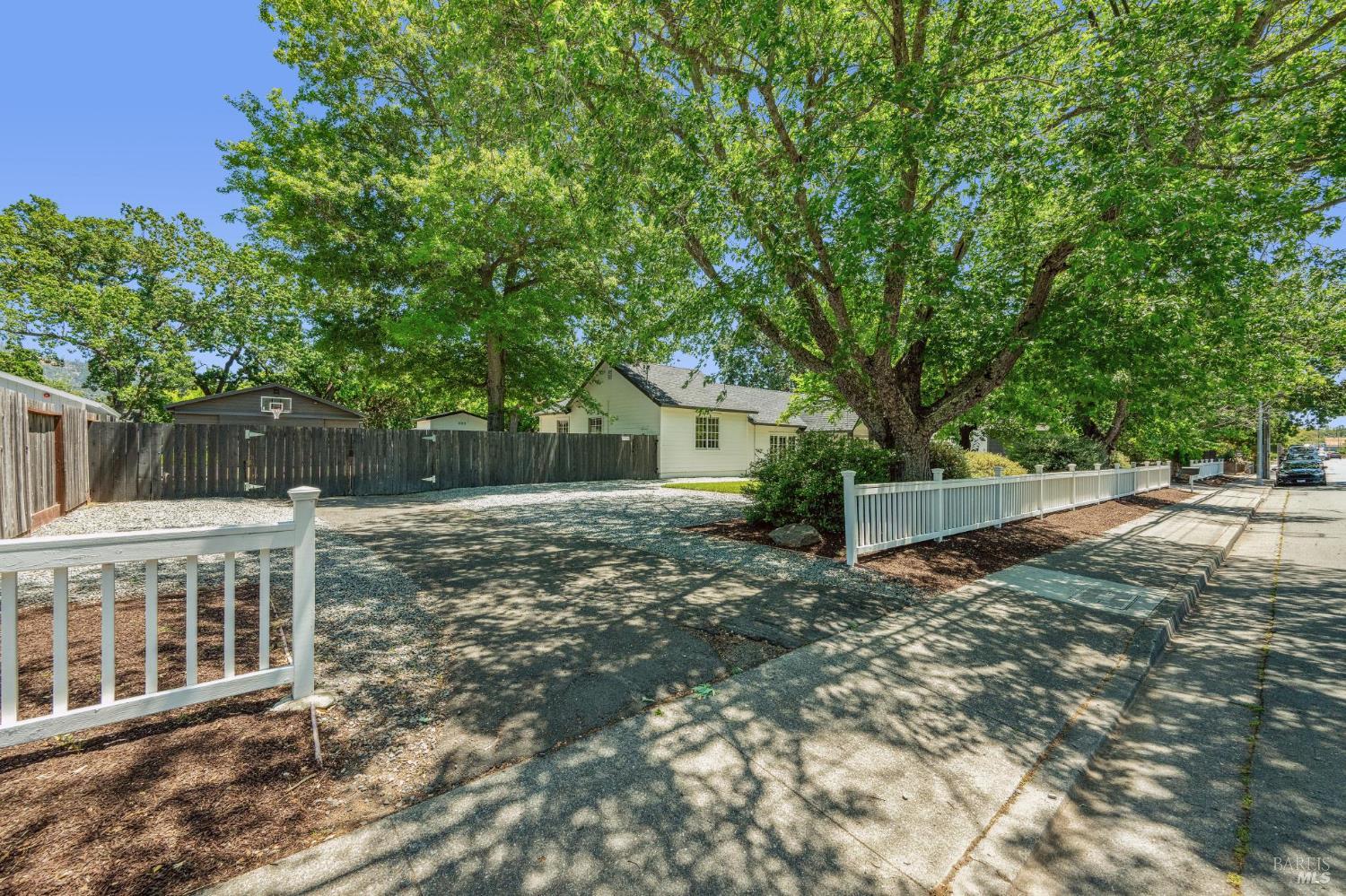 218 Middle Rincon Rd