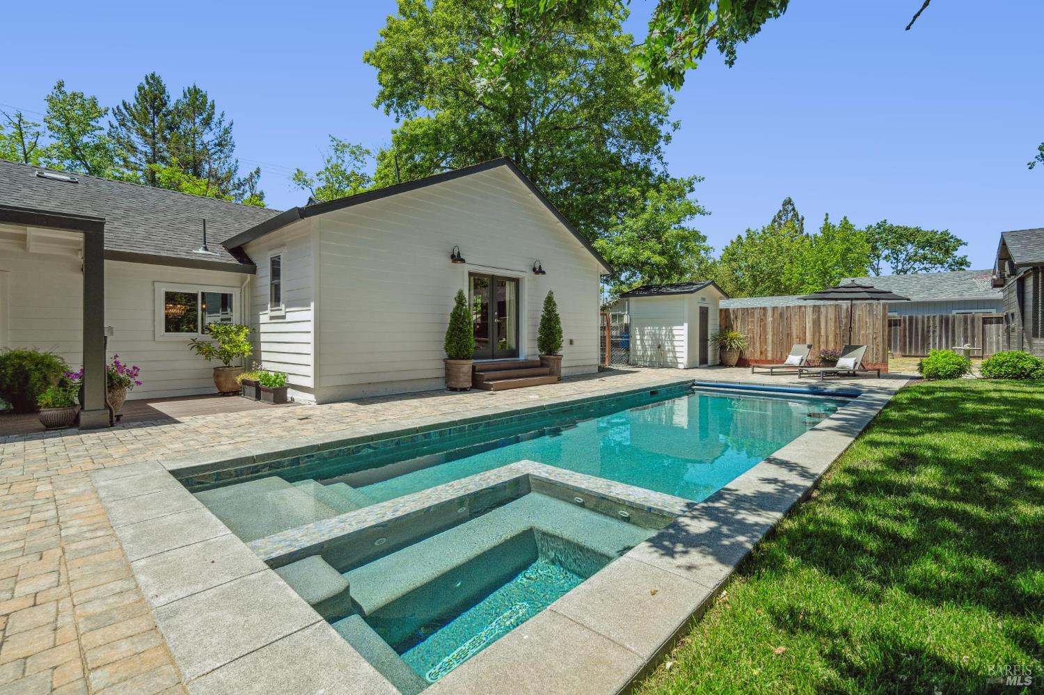 218 Middle Rincon Rd