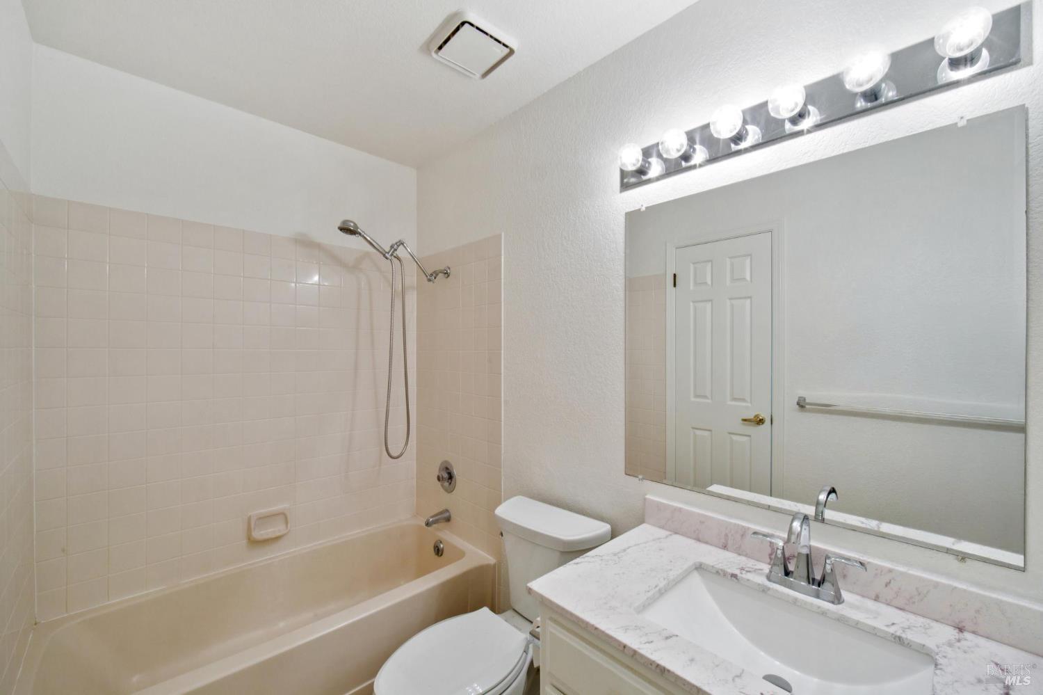 229 Buena Tierra Way