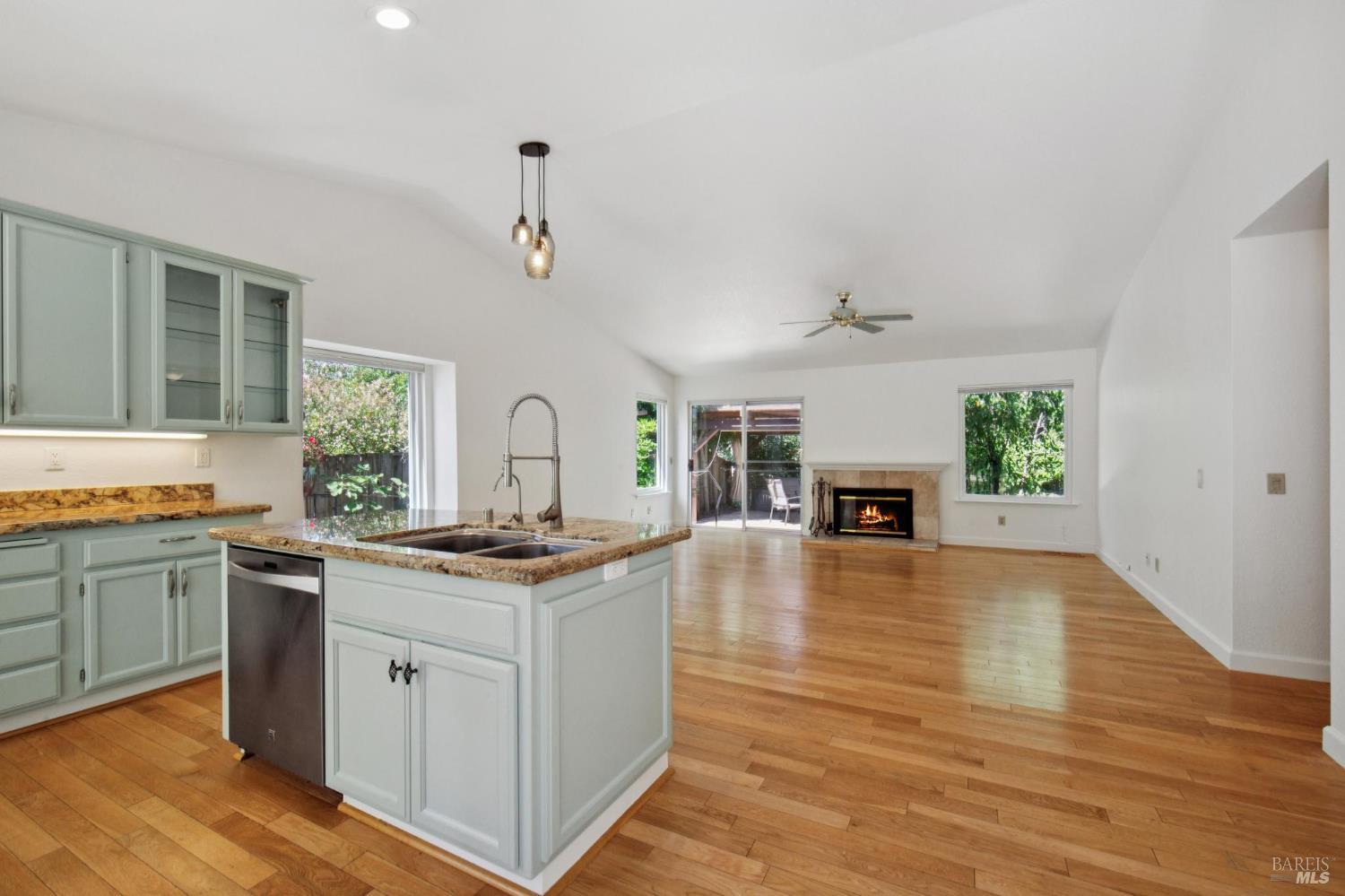 229 Buena Tierra Way