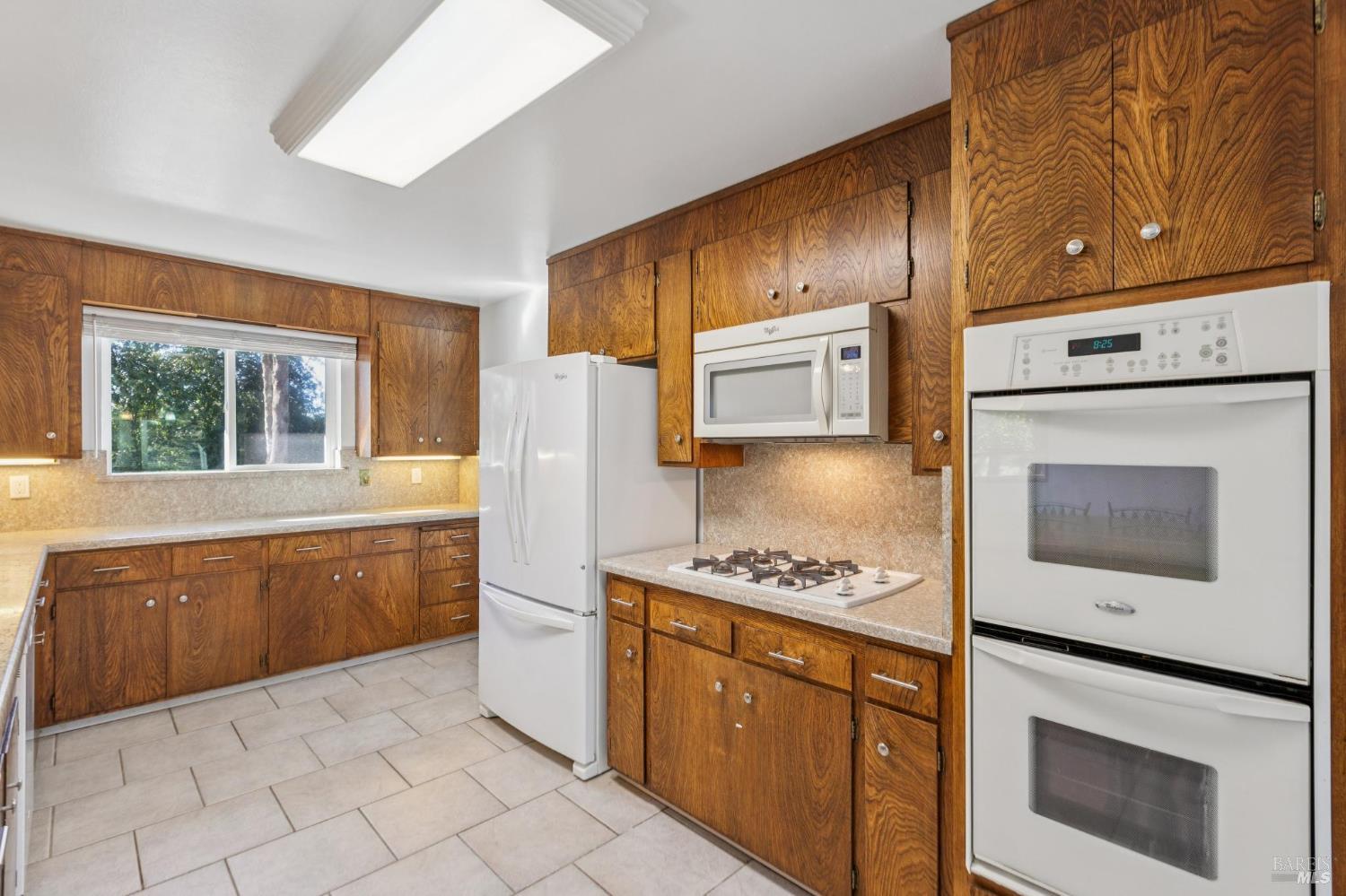 4050 Sonoma Mountain Rd