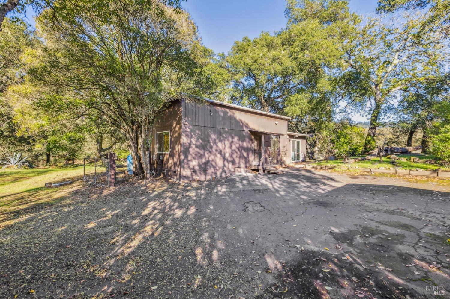 4050 Sonoma Mountain Rd