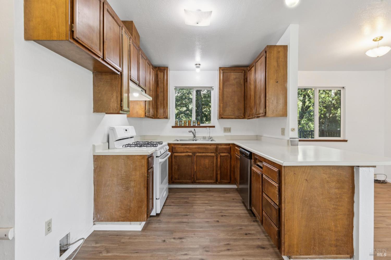 4050 Sonoma Mountain Rd