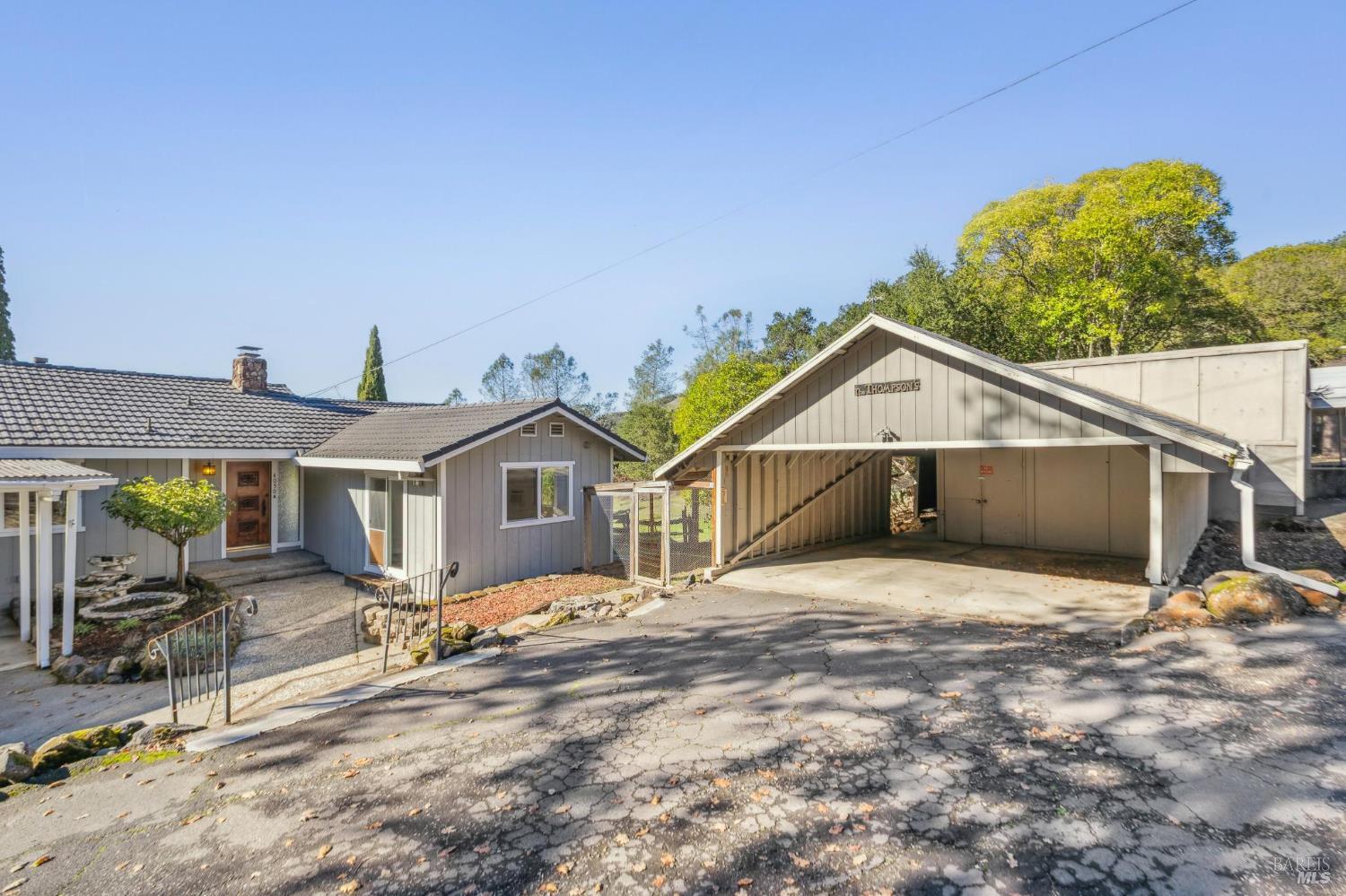 4050 Sonoma Mountain Rd