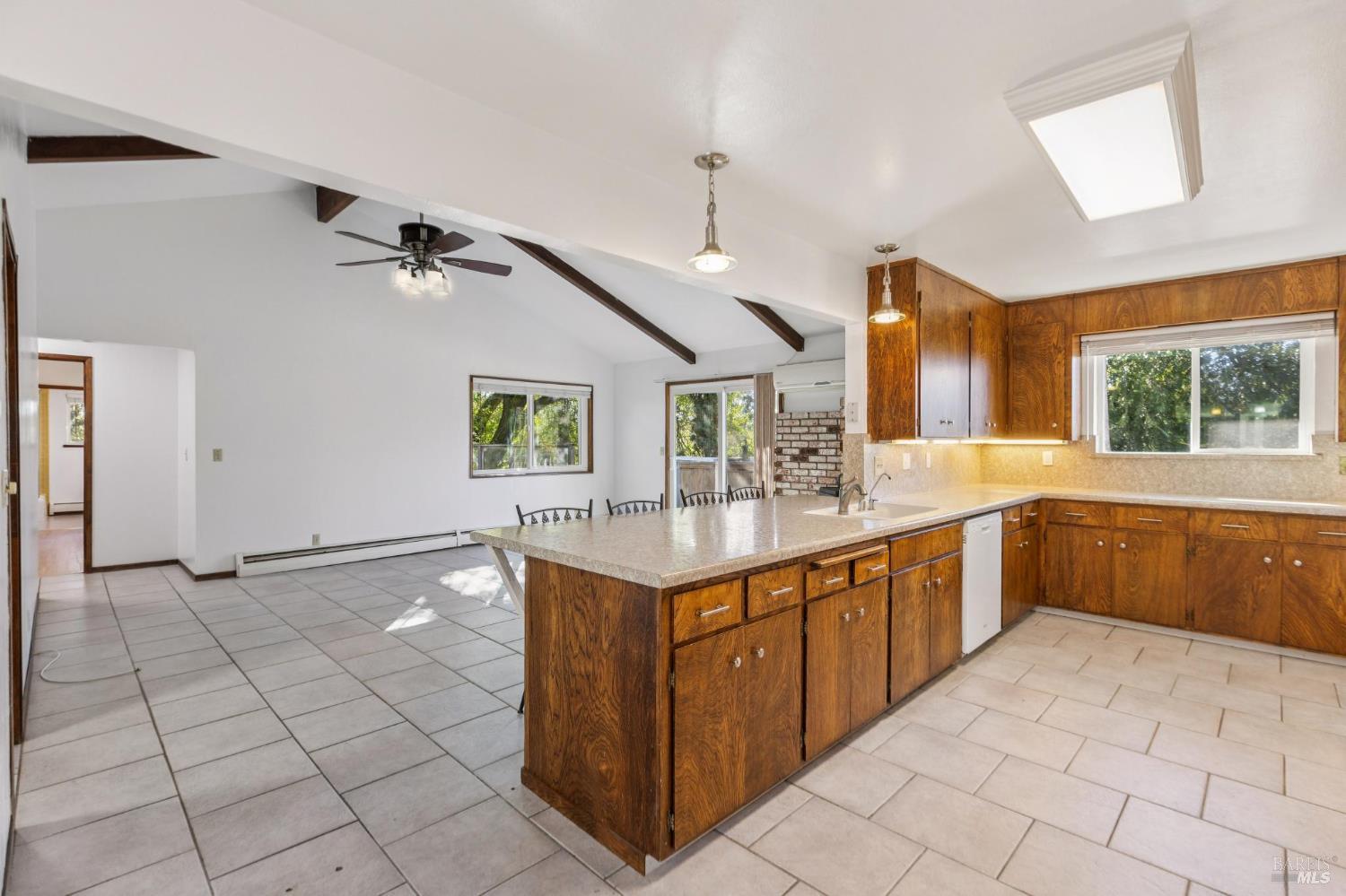 4050 Sonoma Mountain Rd