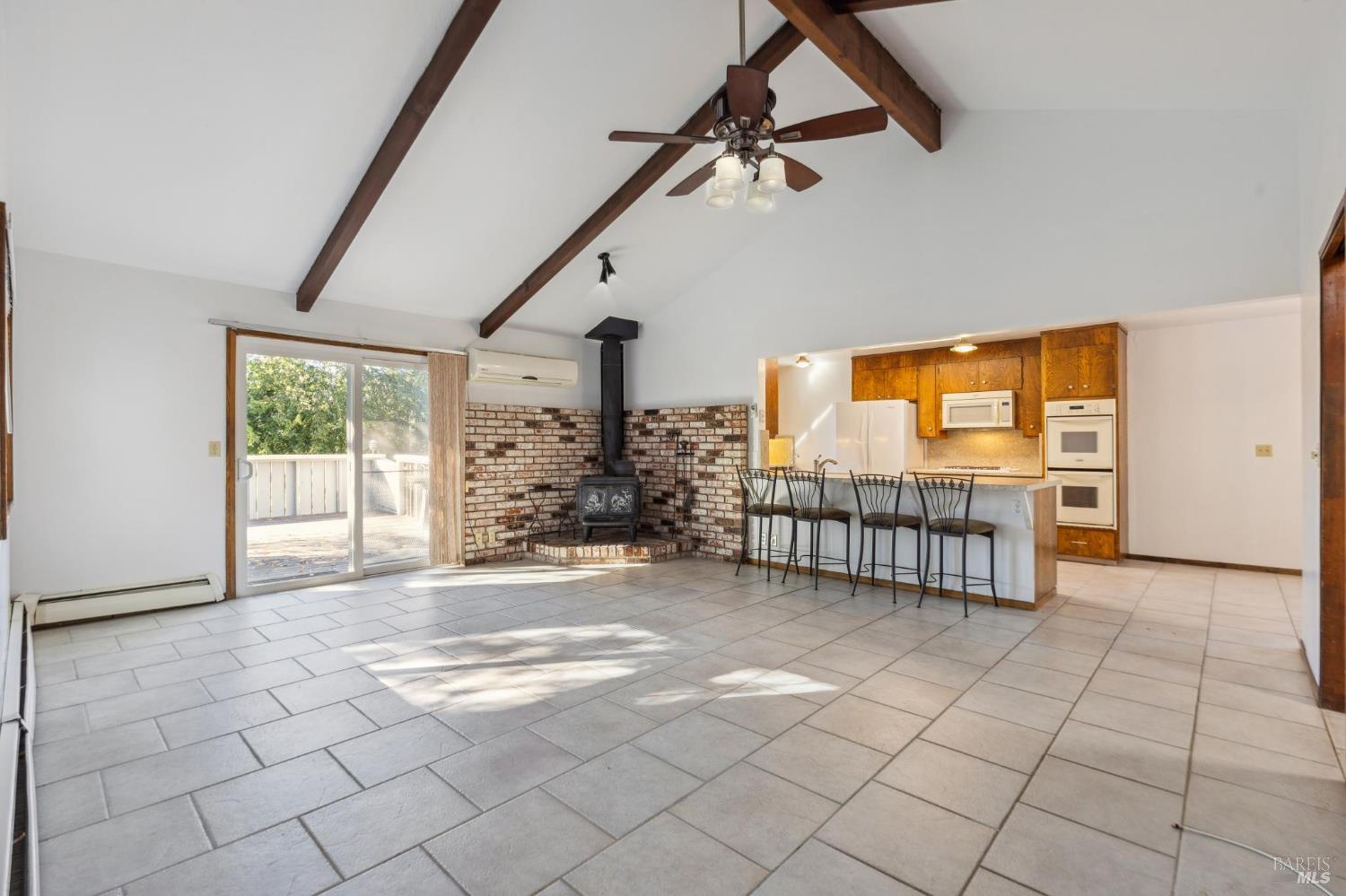 4050 Sonoma Mountain Rd