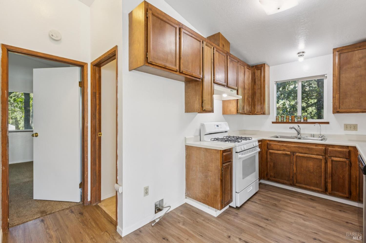 4050 Sonoma Mountain Rd