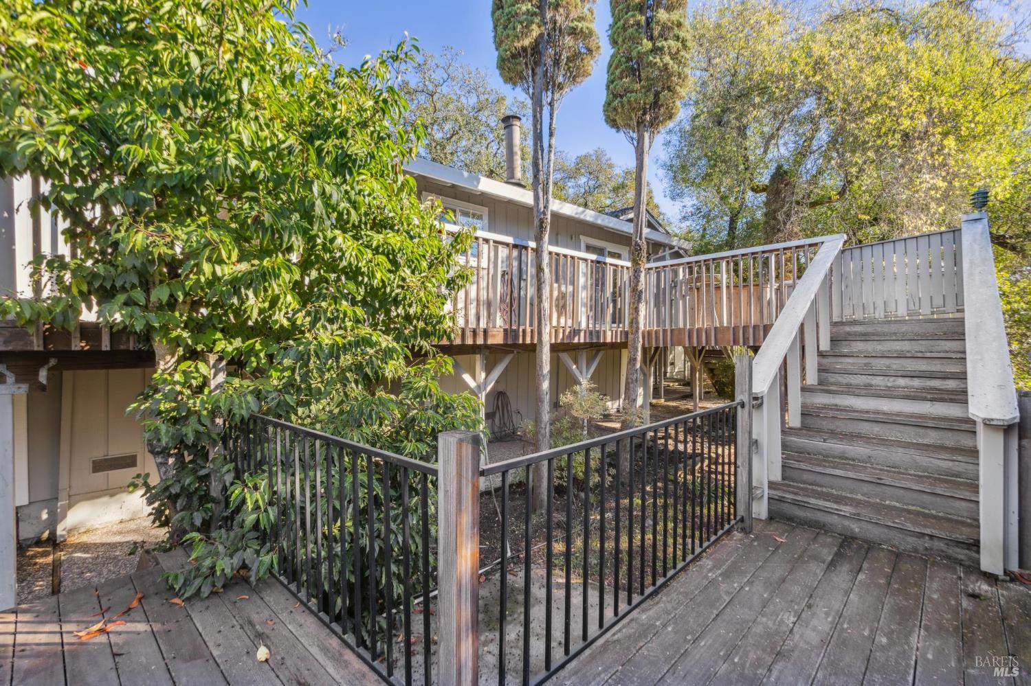 4050 Sonoma Mountain Rd