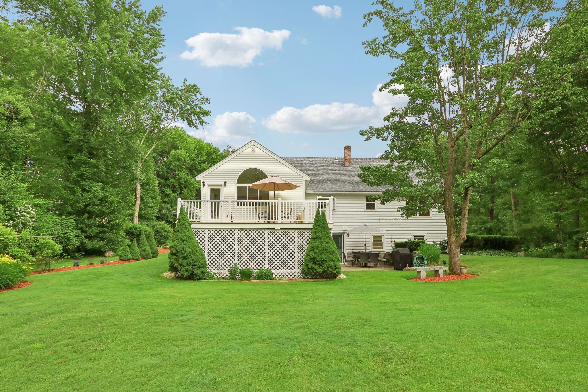 20 Golden Oaks Drive