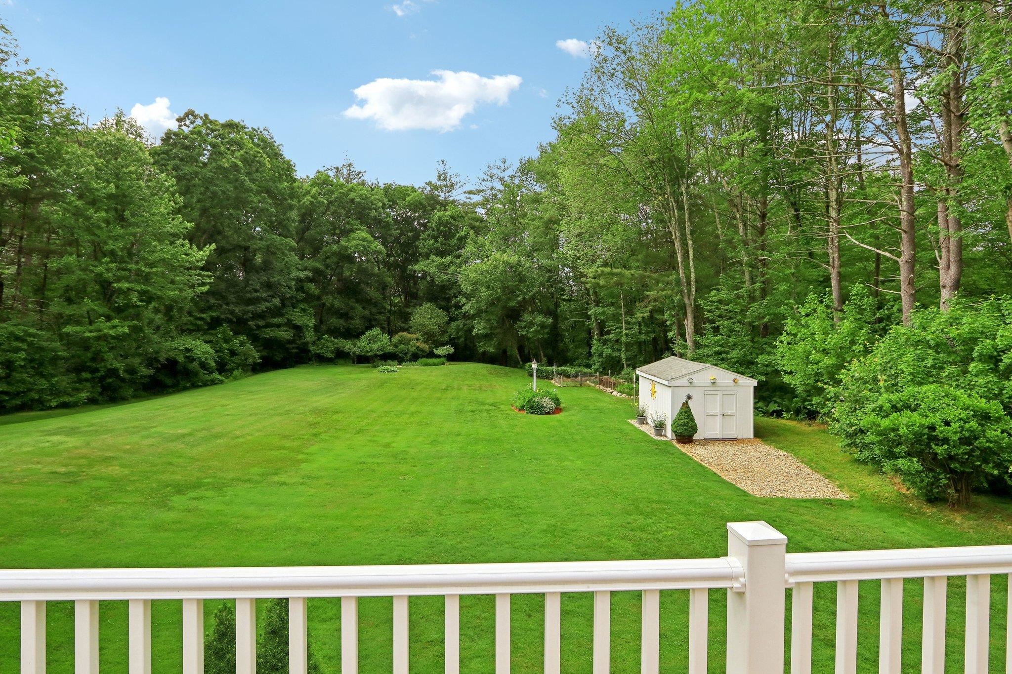 20 Golden Oaks Drive